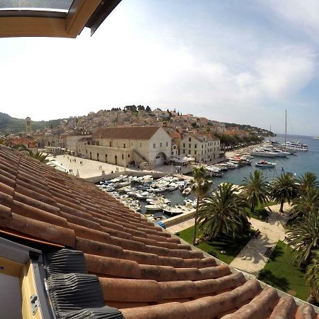 Hvar Attic Modern Design - Town Center With A Great View Hvar Town Exterior photo